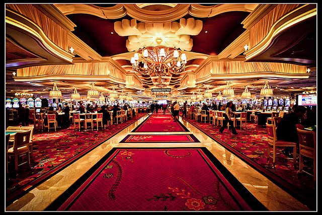 House of Fun Casino آن لائن کیسینو میں اصل گیمز